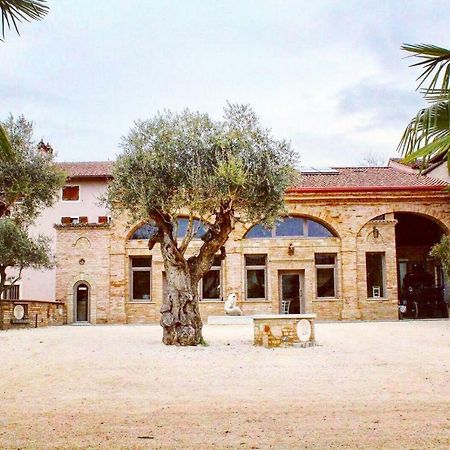 Agriturismo Le Fontanelle Da Valente Монтік'ярі Екстер'єр фото