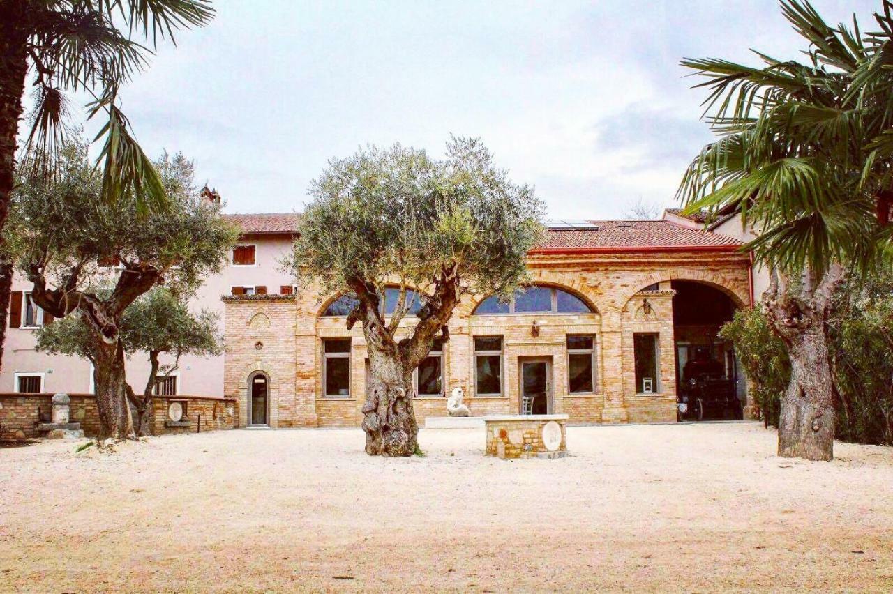Agriturismo Le Fontanelle Da Valente Монтік'ярі Екстер'єр фото